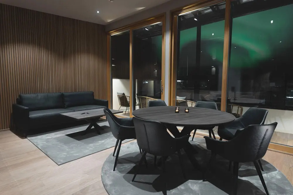 Royal Roi Luxury suite