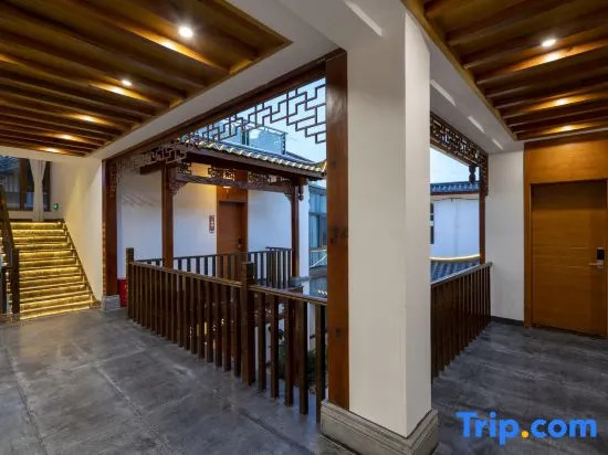 Yujing·View Beauty Su (Lijiang Ancient City North Gate Dashuiche Branch)