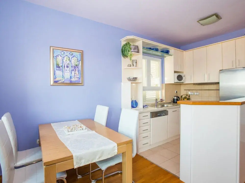 Apartment 3 Beaches With Free Parking
