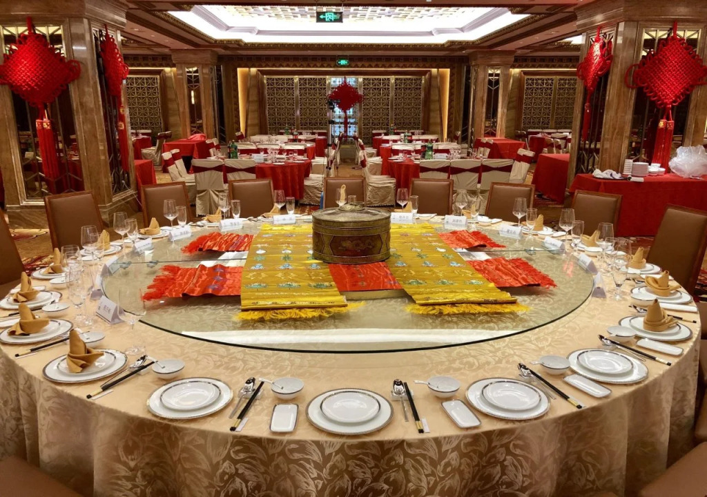 CHENGDU Trika Tsang International Hotel