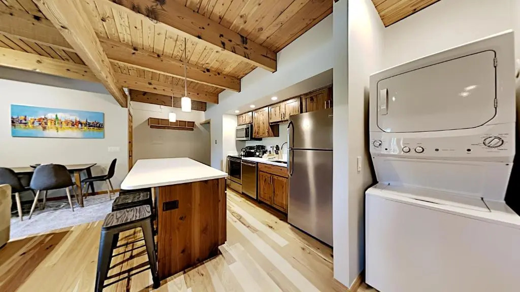 Timberline Condominiums 1 Bedroom Deluxe Unit B1C