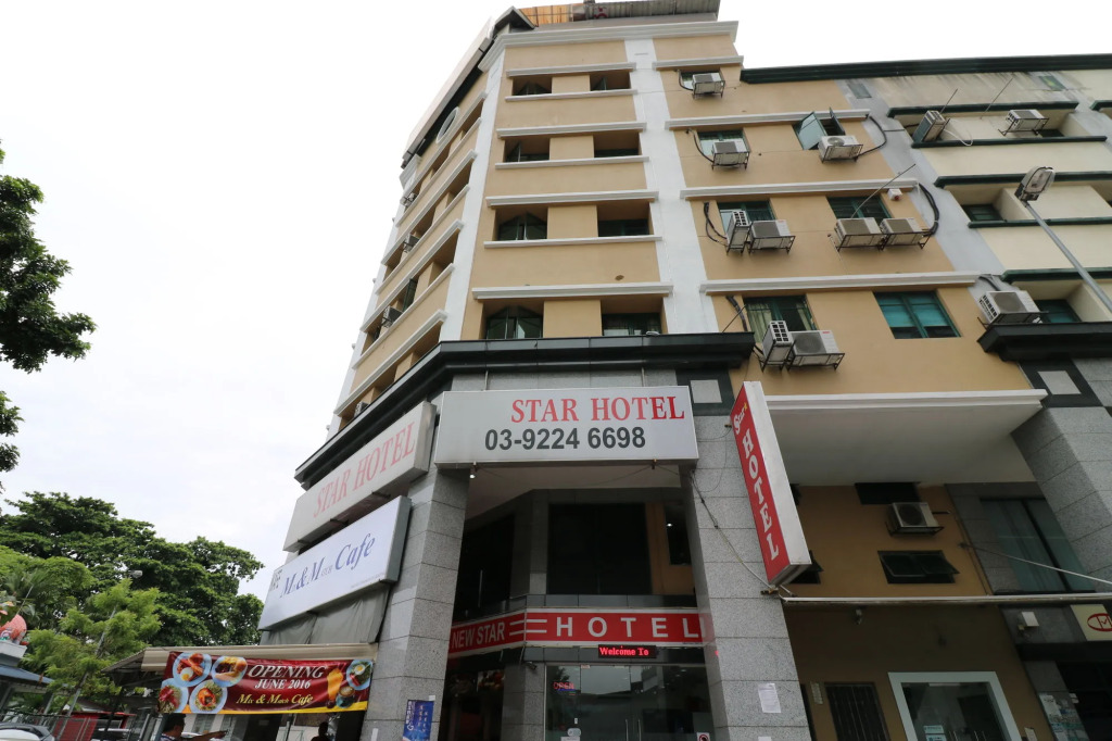 First and New Star Hotel