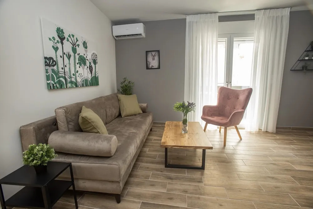 Raise Averof Serviced Apartments