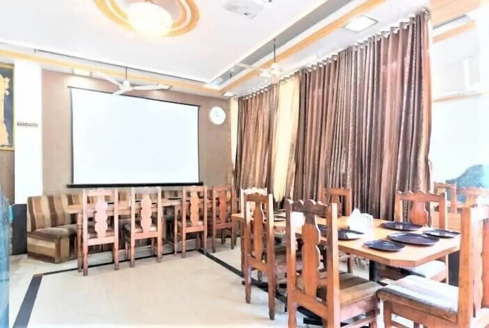 Hotel Pachmarhi