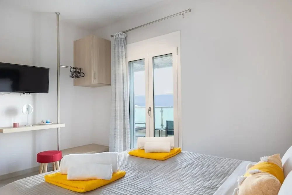 Giannas Panoramic Seaview Twin Villas with pool 2