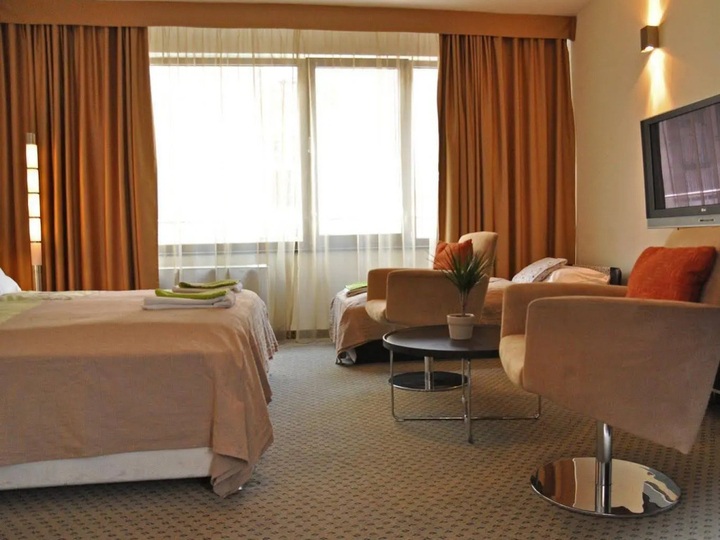 Ease Point Apartments
