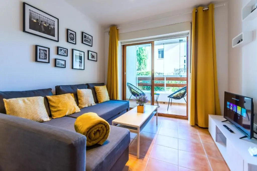 Albir Apartments by Renteando