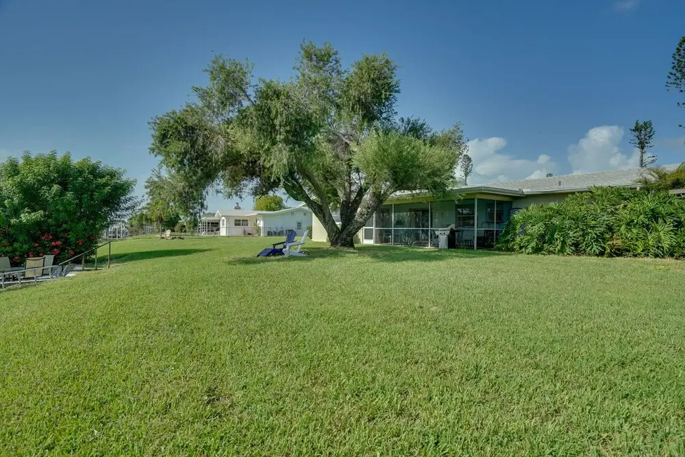Dock & Screened Porch: Waterfront Cape Coral Home