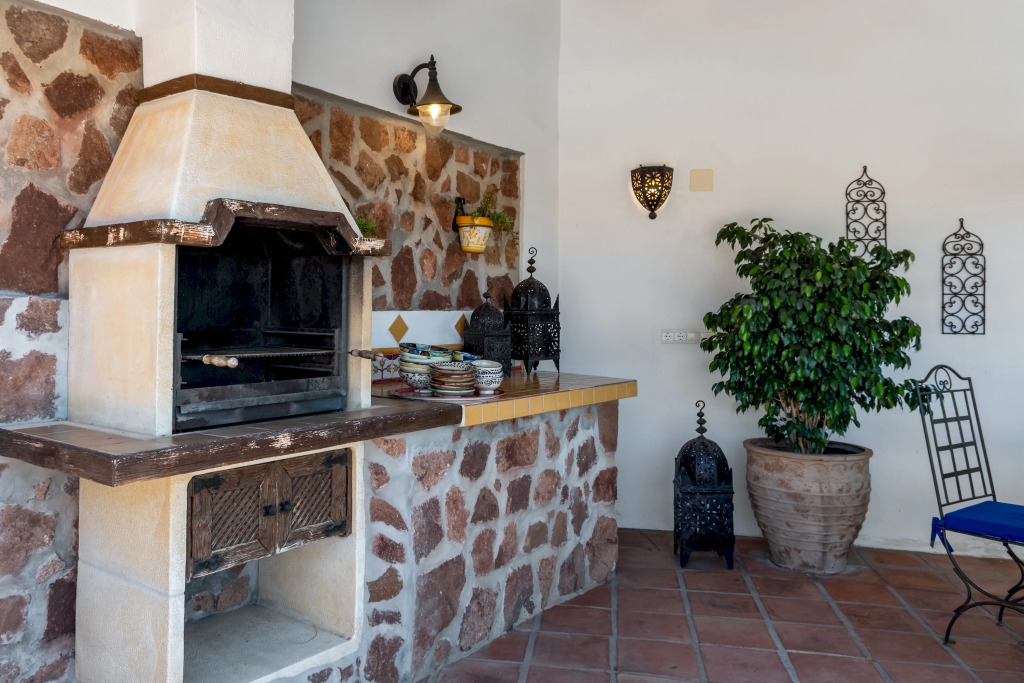 las palmeras stuning rural 3 bedroom property wiith perfectly maintained gardens  and private pool