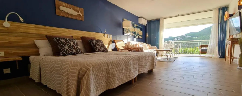 Charm And Sea, Large Studio Designed by Architect