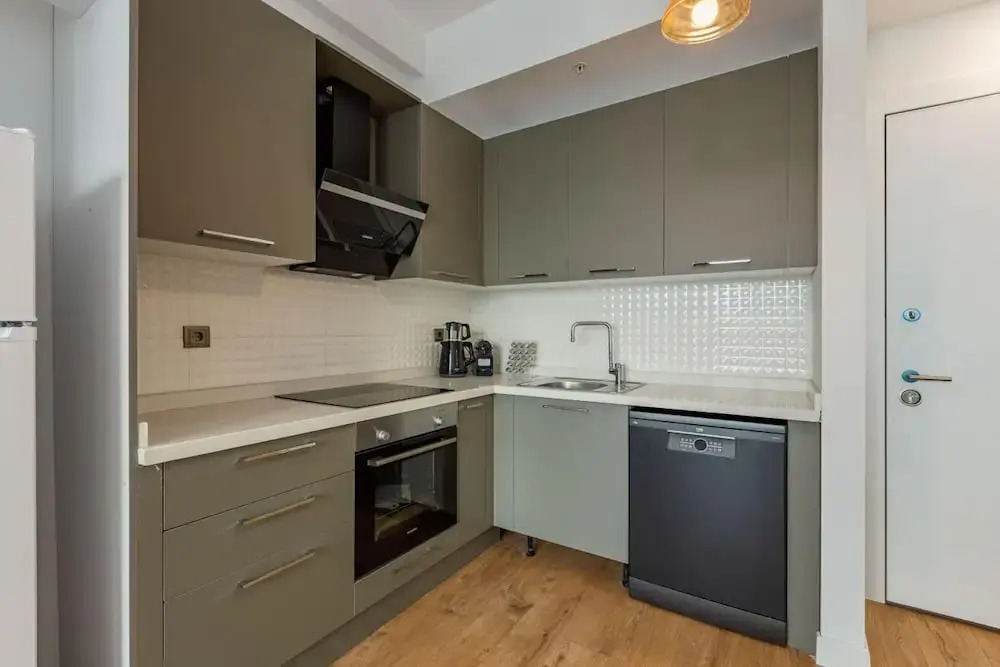 Modern Flat with Fantastic City View in Kadikoy