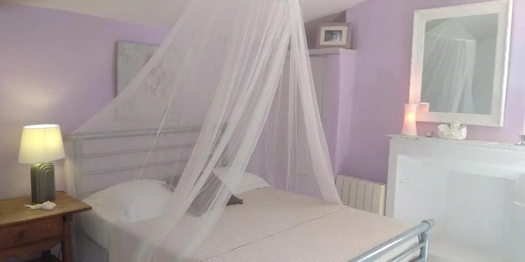Bienvenue a la Source Dans Une Maison de Charme