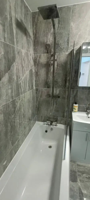 Modern & Stylish Retreat 15 Mins to Central London