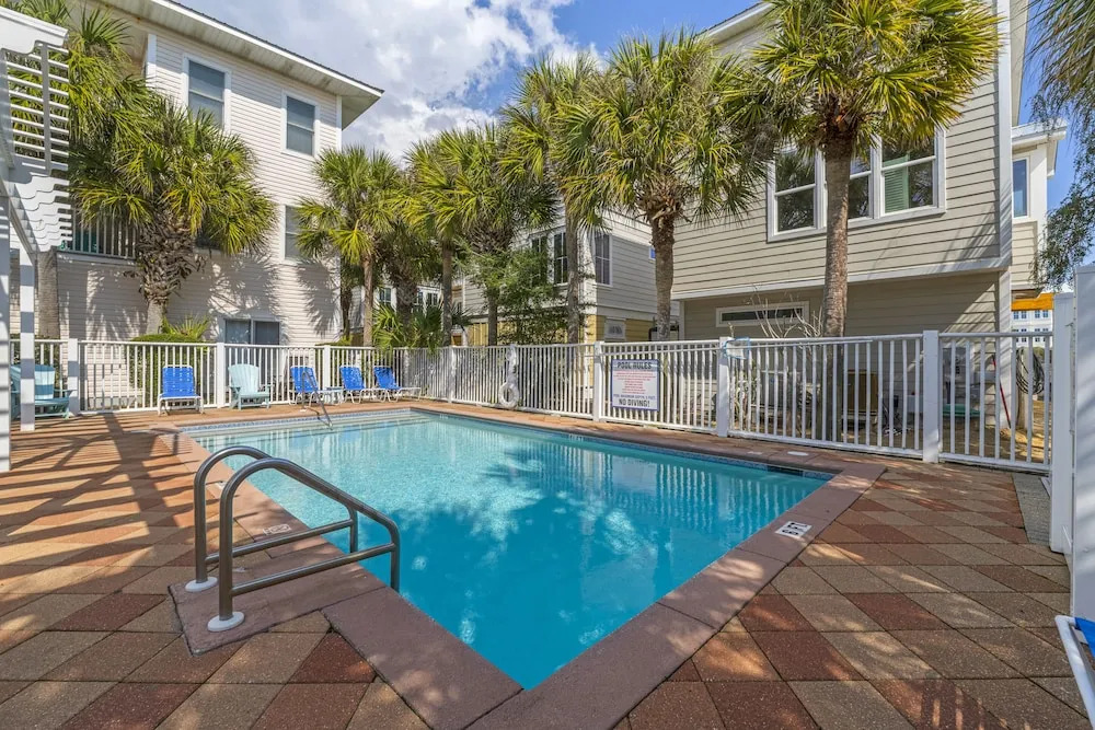 30A Beach Music by Avantstay Pool w/ Gulf Views Golf Cart