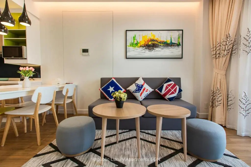 APARTMENT AIRPORT