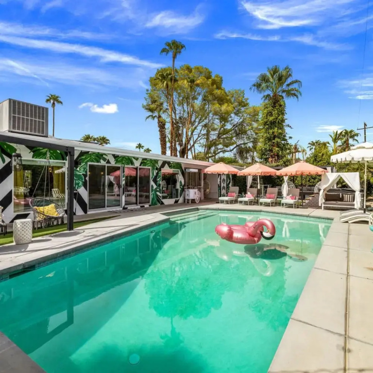 The Beverly - Pool Spa Fire Pits Putting Green