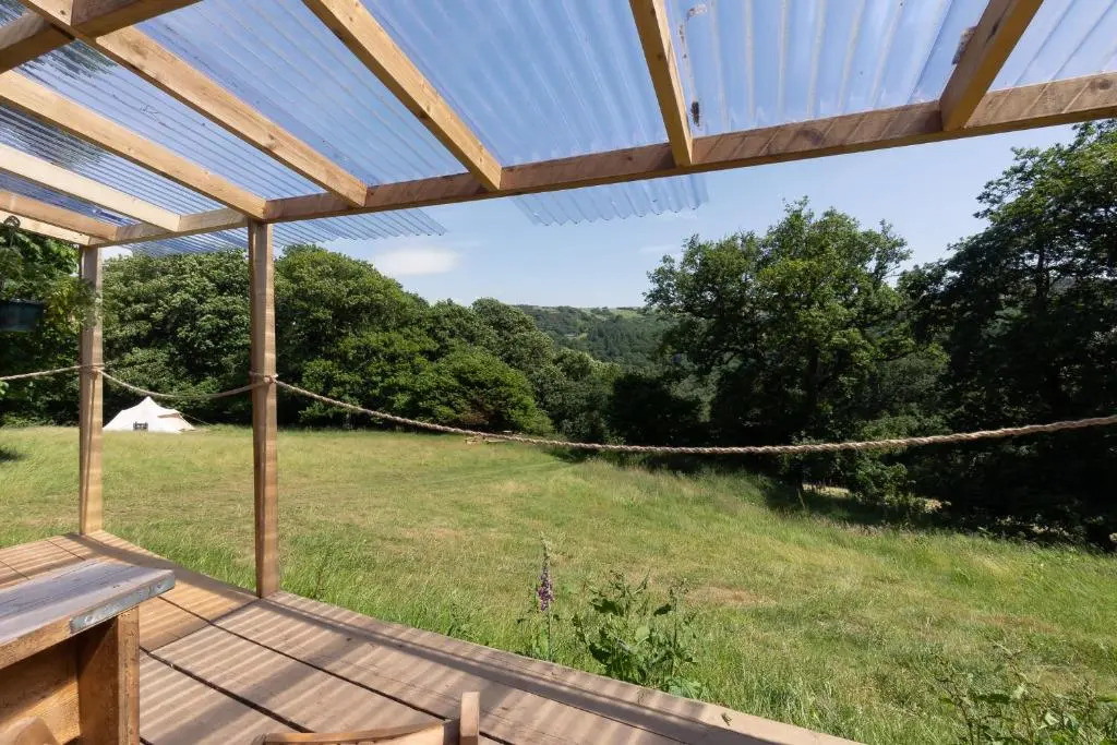 Wood Cabin & 4 Large Bell Tents - Hapus Hideaway