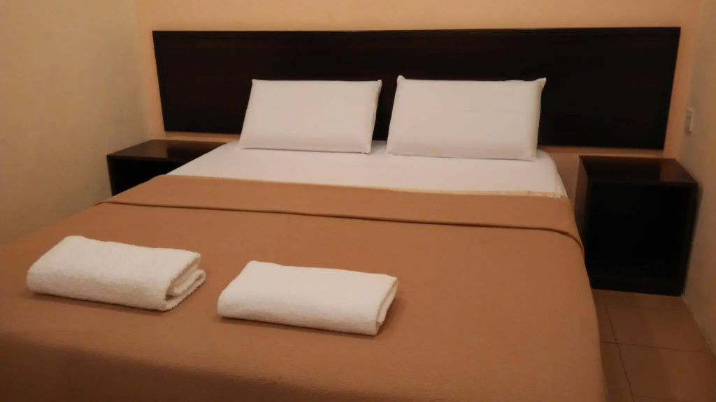OYO 44078 The Island Hotel