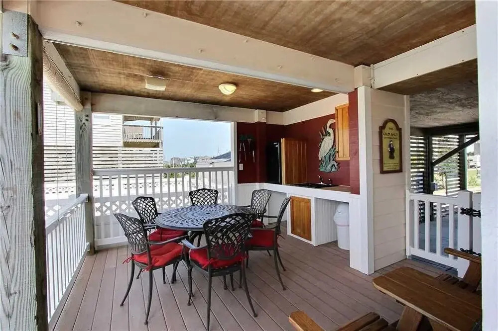 Surfs Inn #35 5 6 Br Home