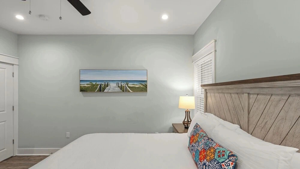 Central Pines by Avantstay 30A Wooded Retreat Hot Tub + Private Yard Near Beaches