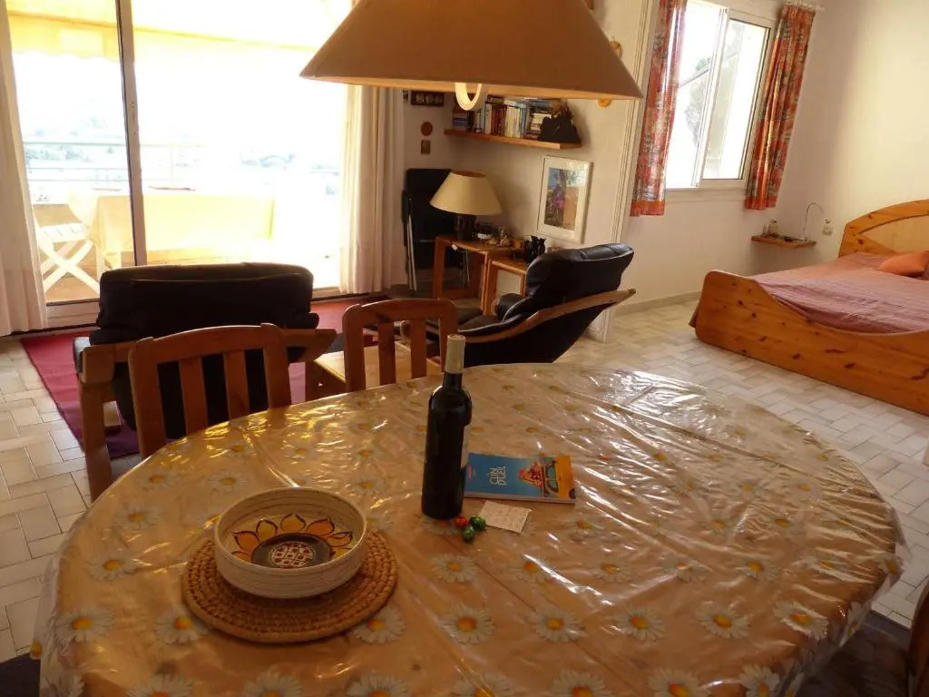 Appartement Le Lavandou, 2 pièces, 2 personnes - FR-1-308-35
