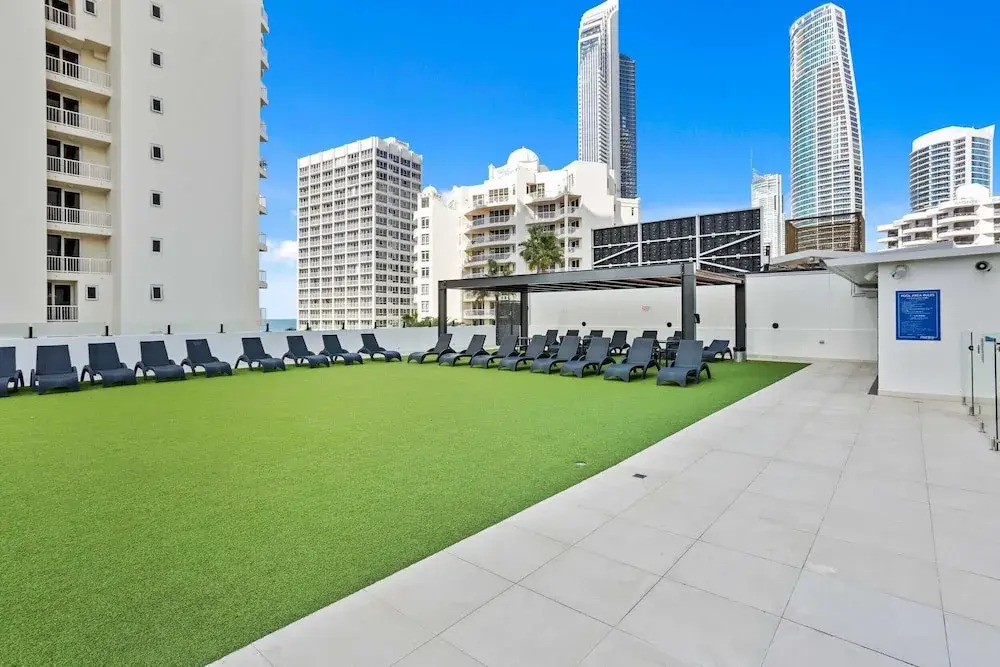 Ocean View Surfers Paradise Studio Suite