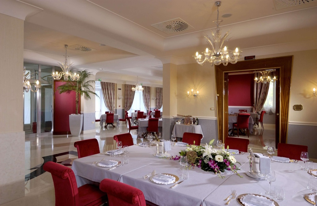 Hotel & Meeting Centergross