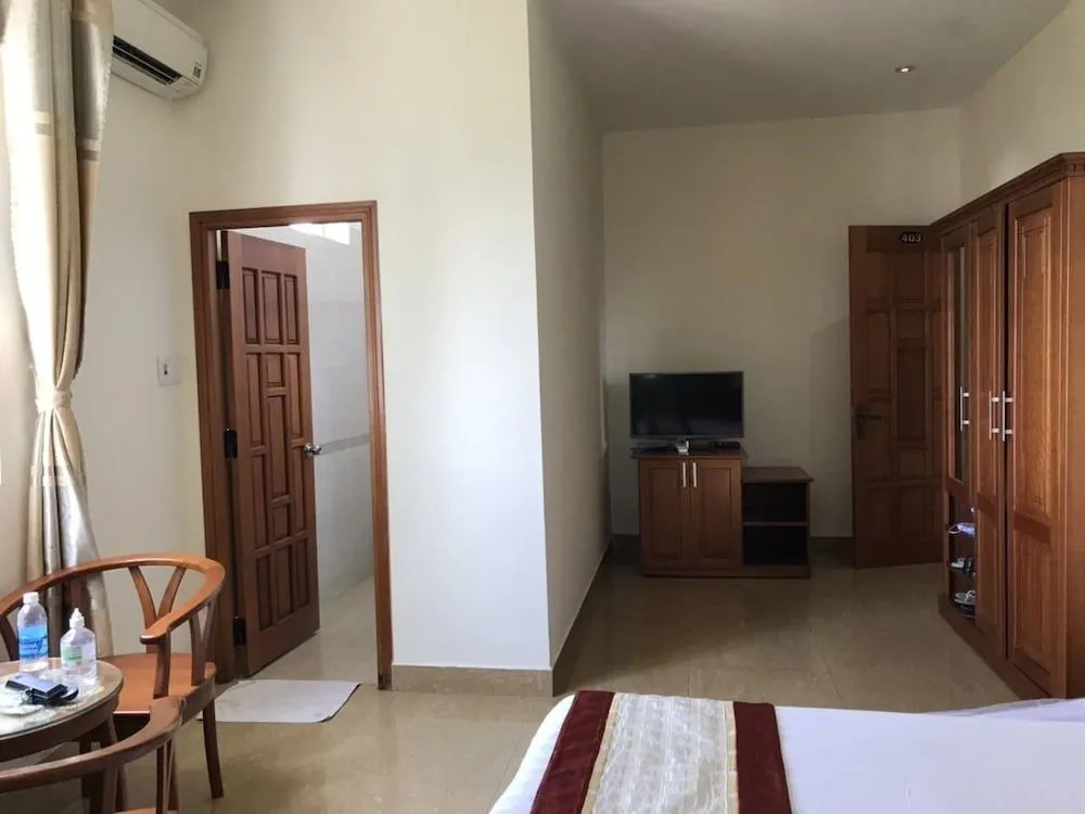 Minh Long Hotel