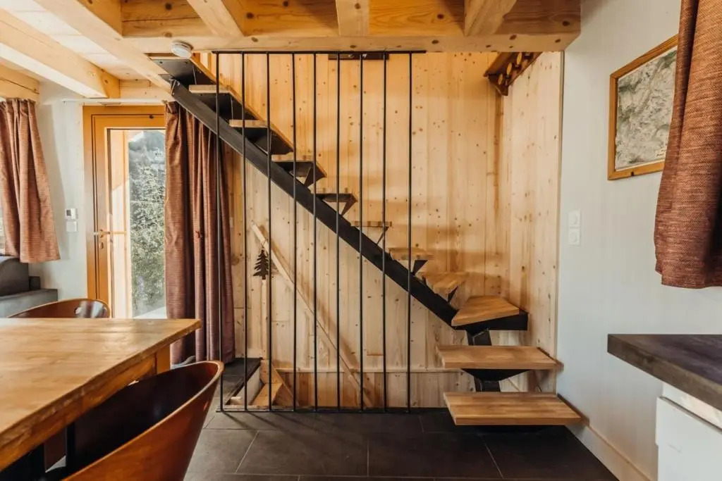 Chalet with mountain view and 2 min walk from the city center