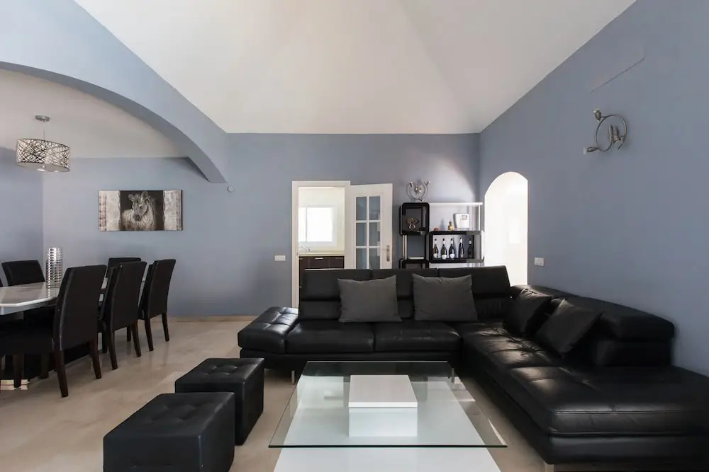 Classic Villa, luxe, private pool & prime location
