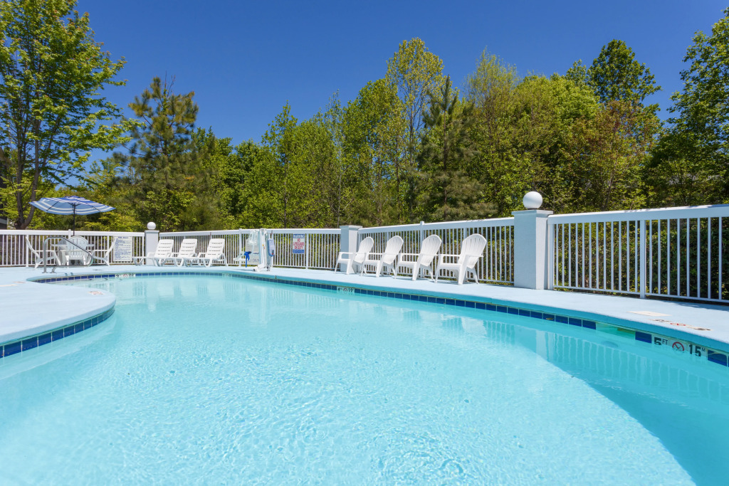 Holiday Inn Express Hotel & Suites Mebane by IHG
