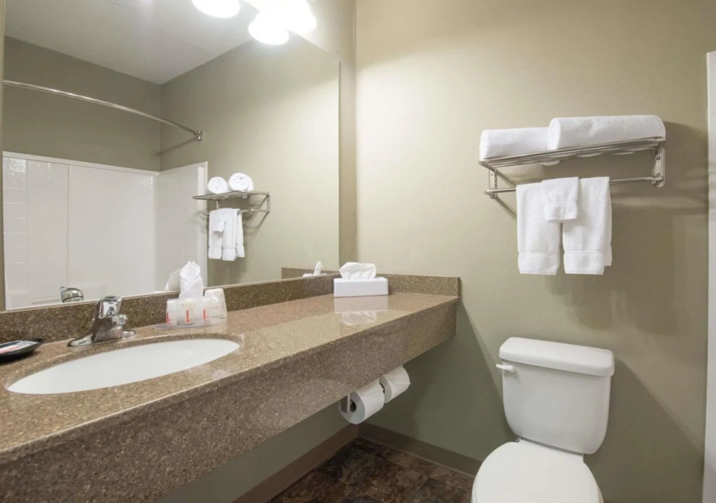 Ramada by Wyndham Williston Airport