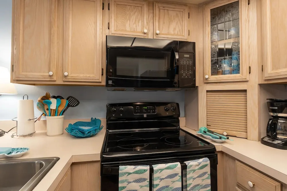 New Smyrna Beach Townhouse/flagler Ave/beach/walk Everywhere and Pet Friendly!