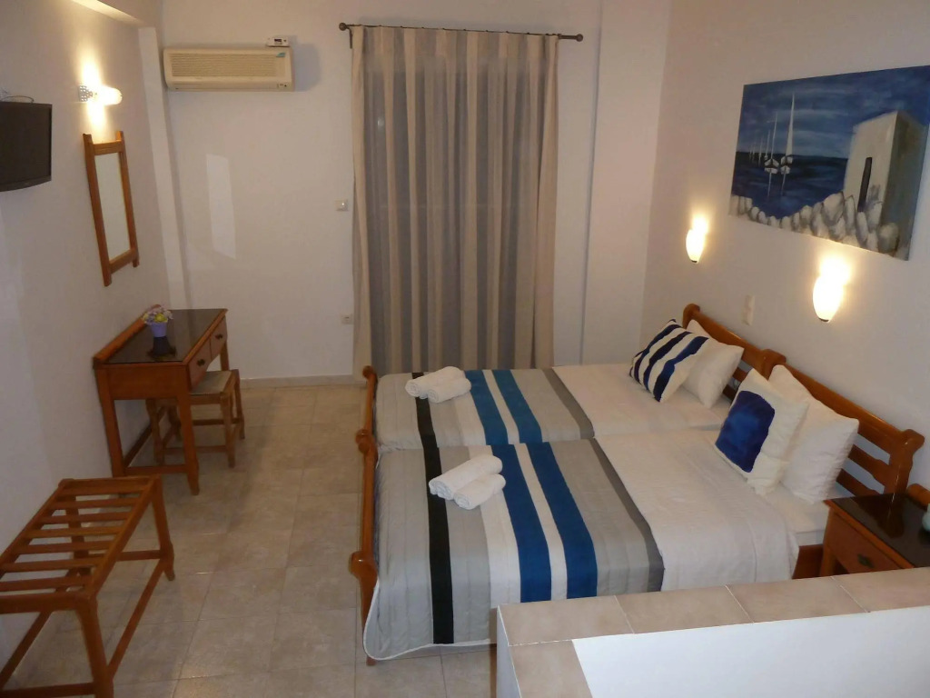Dedes Apartments
