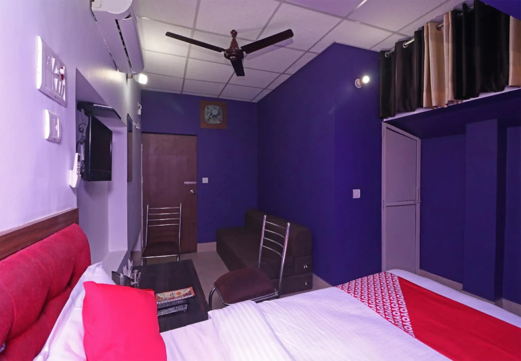 Hotel Satellite And Restaurant By OYO Rooms