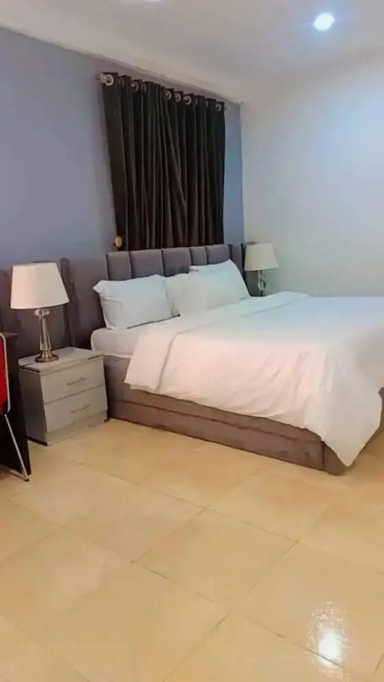 Nero Carbon Apartment