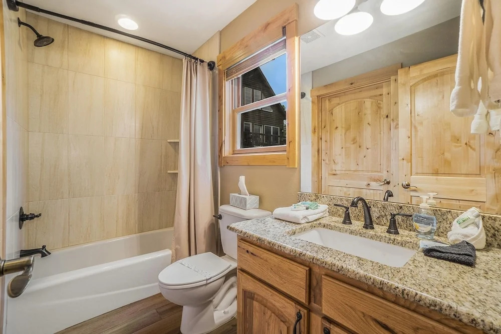 Solitude Eagle #5 - Estes Park 2 Bedroom Condo by RedAwning