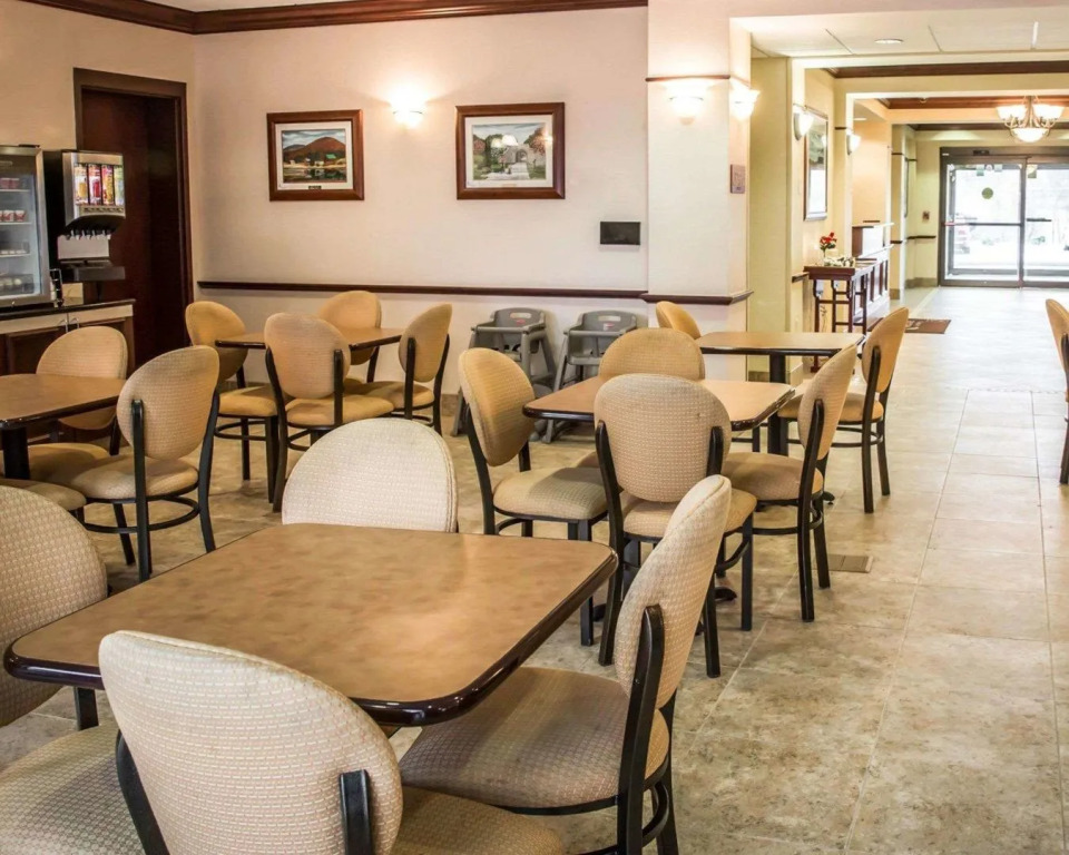 Holiday Inn Express & Suites Clear Spring by IHG