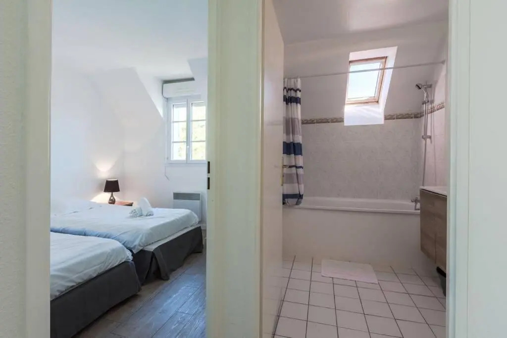 Guest house III