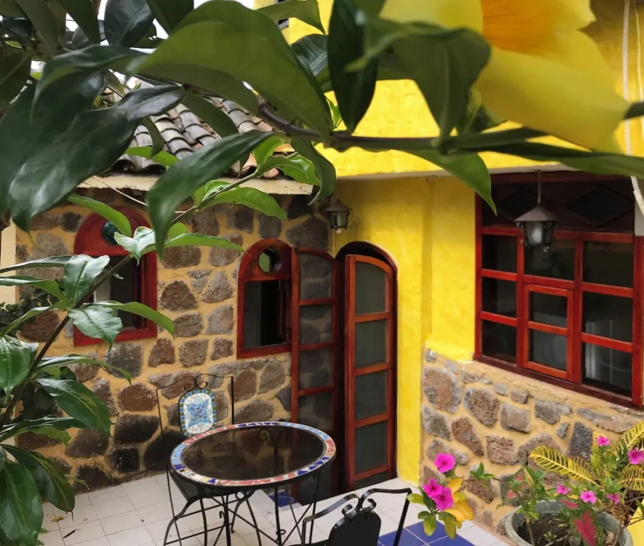 Casa del Lago Lodging House