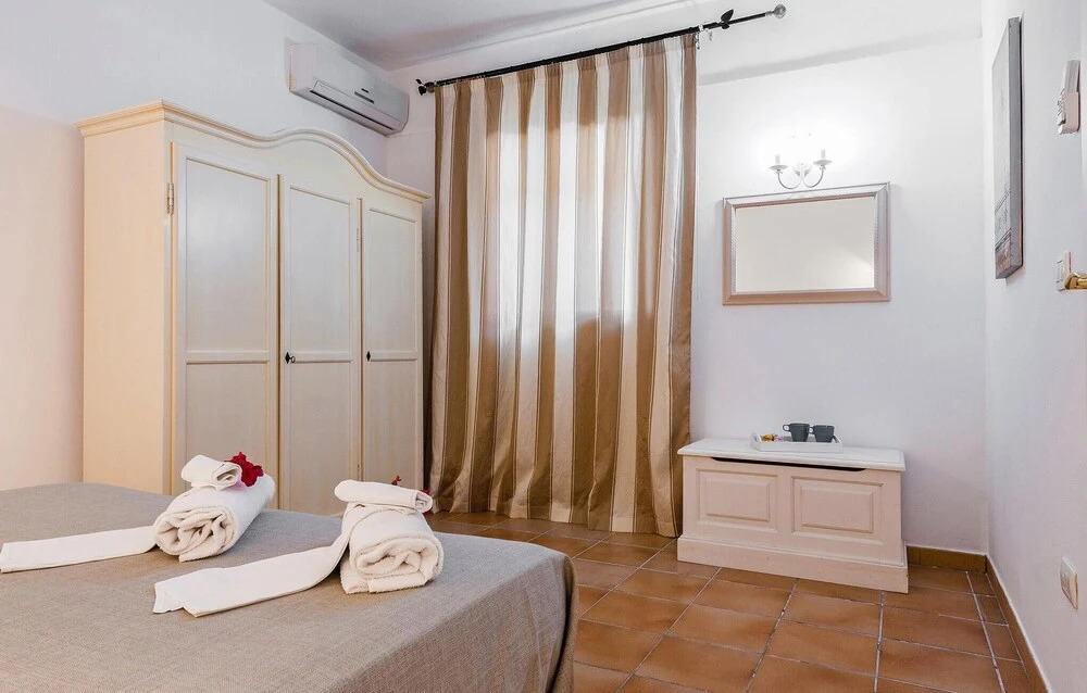 Beautiful Home in Siracusa With Wifi and 1 Bedrooms