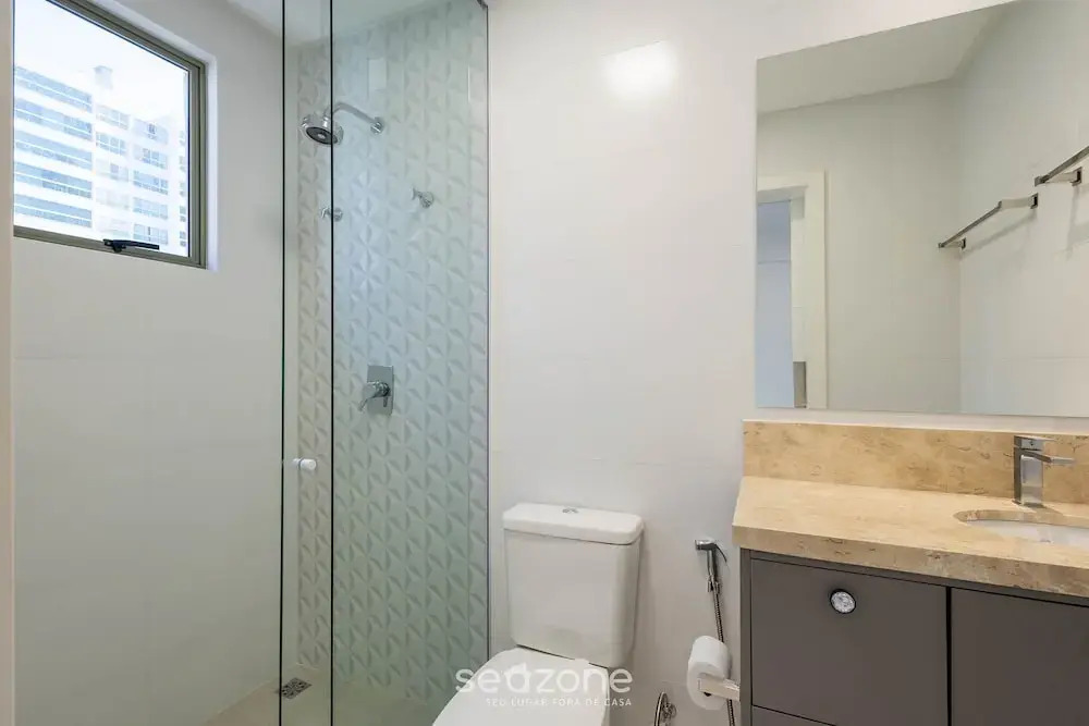 Apt w/ Gourmet Balcony 550m From the Beach Lle0204