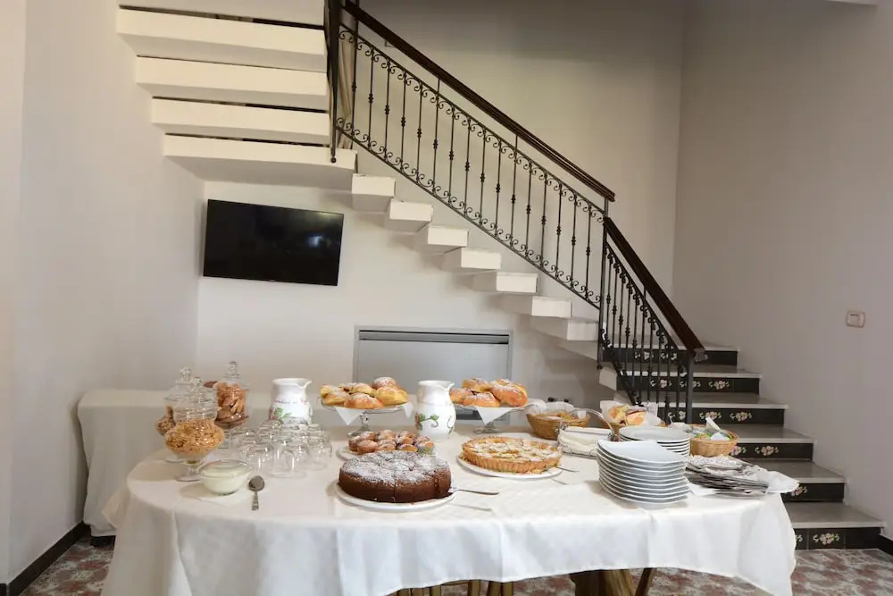 Il Paradiso Di Hyele