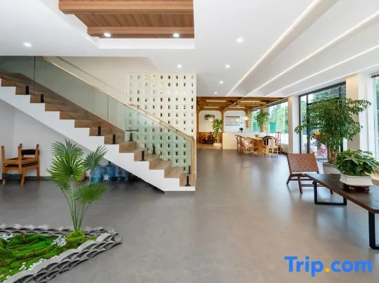 Yushi Shanshe Homestay (Huangguoshu National Park Branch)