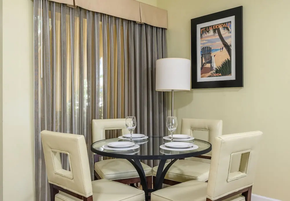 The S Of Las Olas Canal-front Patio & Pool 1 Bedroom Hotel Room