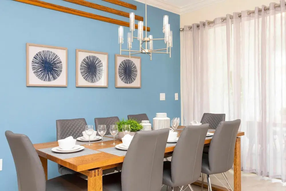 1112 CD - Glam 4BR Townhome, Pool