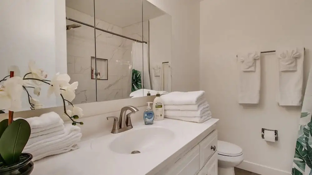 Remodeled 2 Bdrm w/ Yard in Old Town Scottsdale!