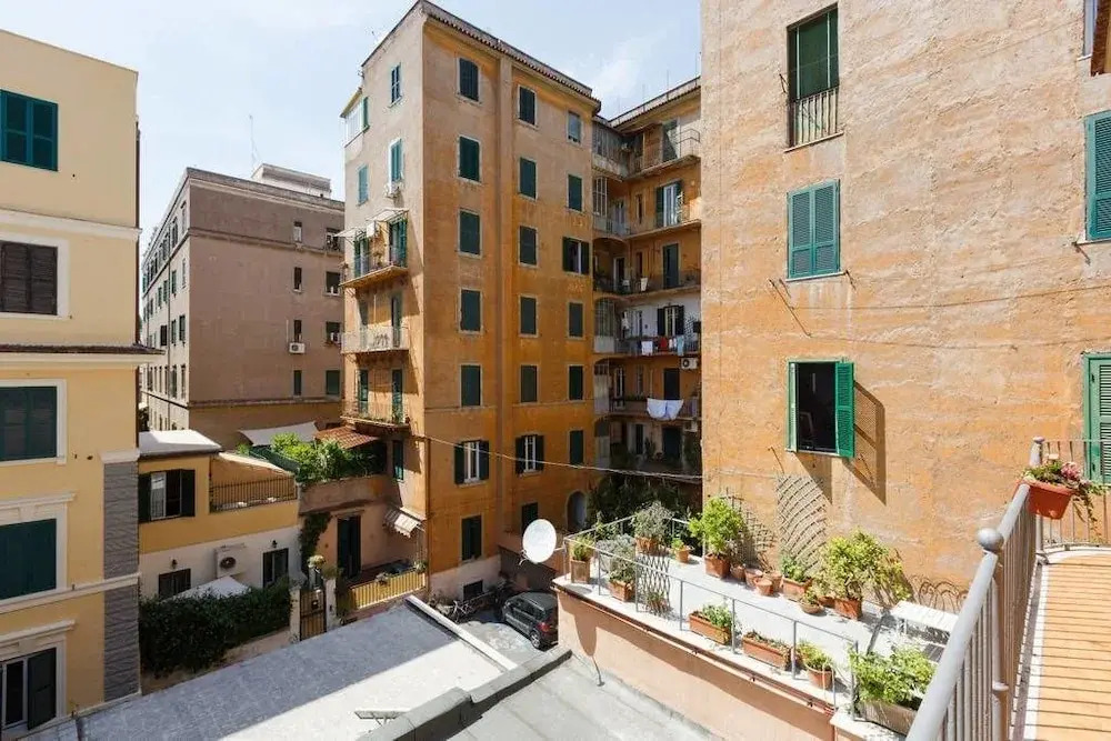 Coliseum View Holiday Home