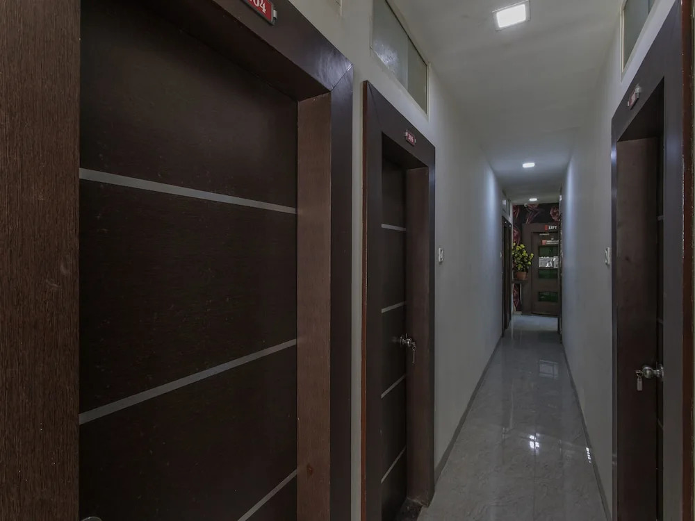 OYO 3689 Sky hotel
