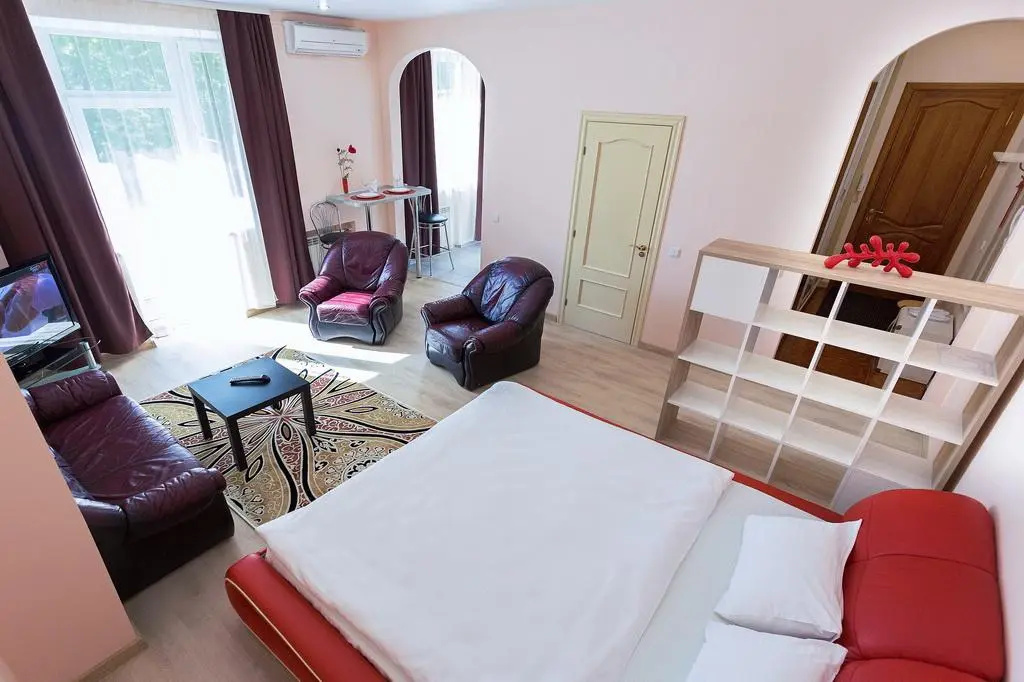 Roomer (Румер) на проспекте Независимости 60